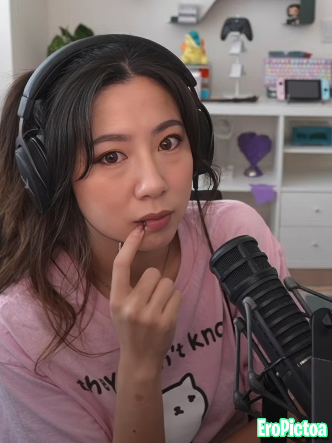 Fuslie [12] photo featuring twitch streamer - Part 82