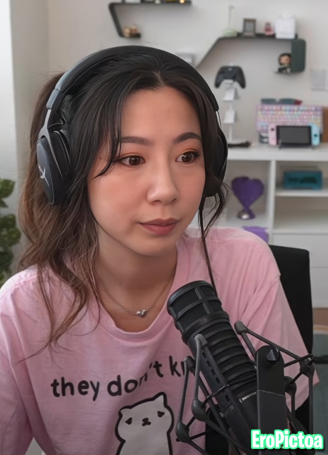 Fuslie [12] photo featuring brunette - Part 85