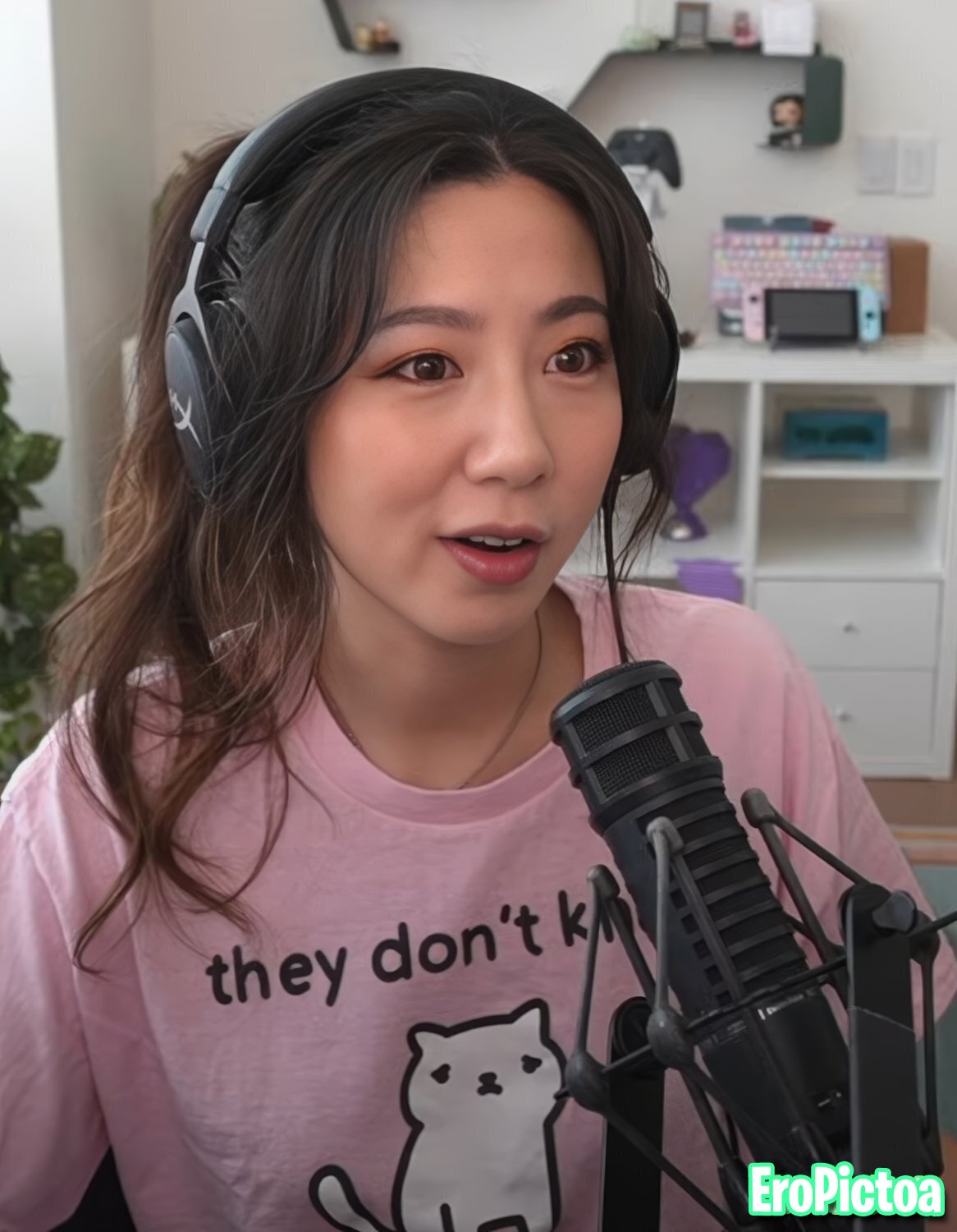 Fuslie [12] photo featuring perky - Part 91