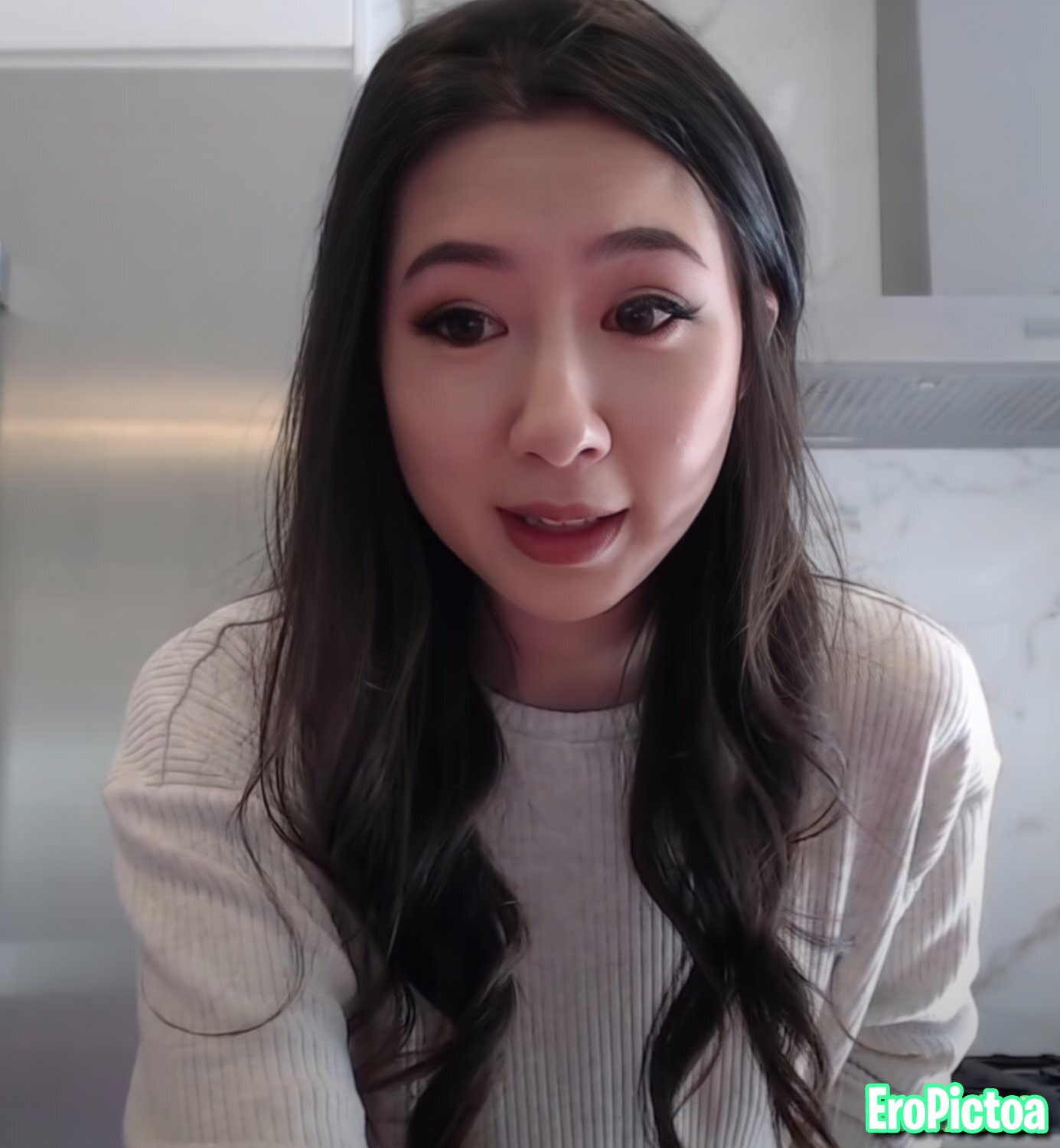 Fuslie [9] photo featuring twitch - Part 29