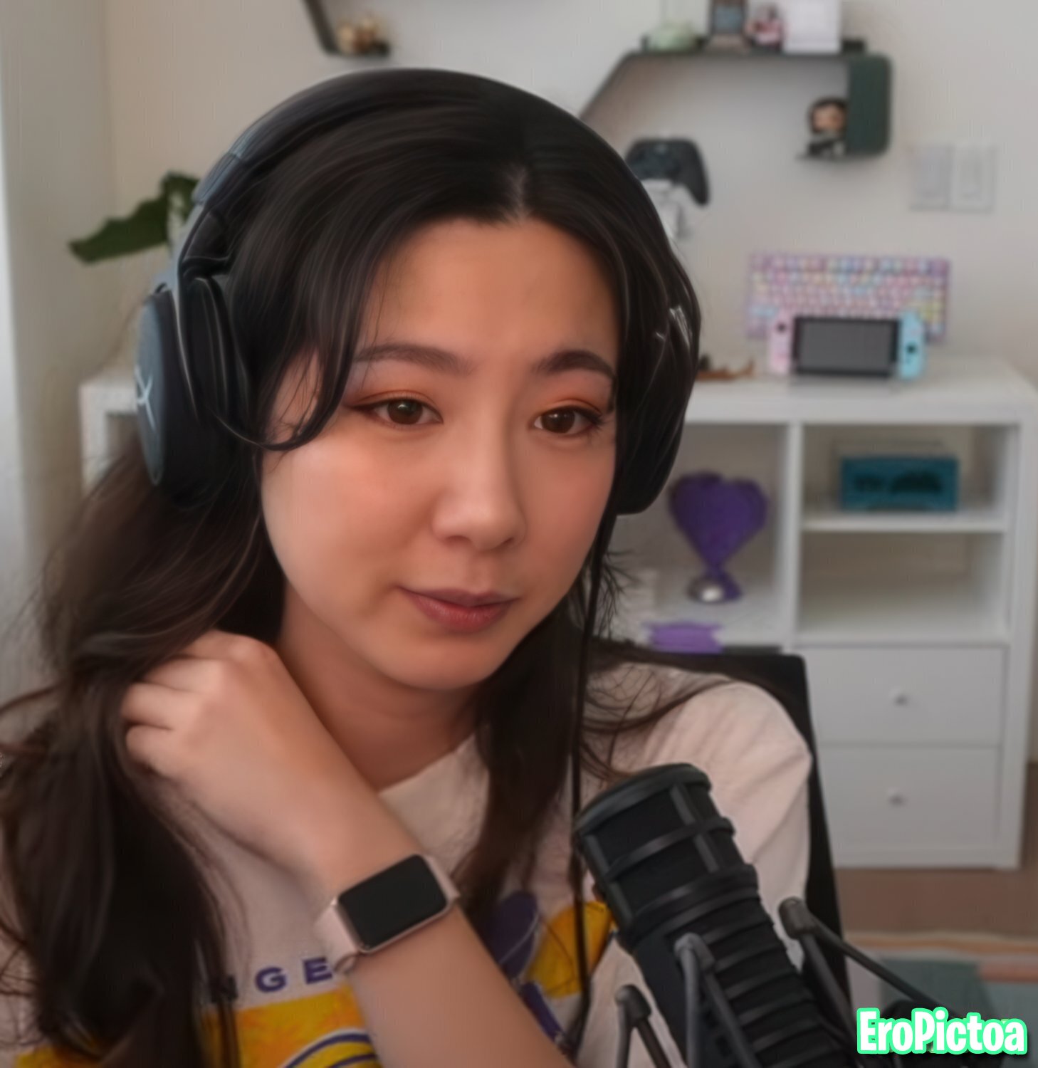 Fuslie [9] photo featuring brunette - Part 44