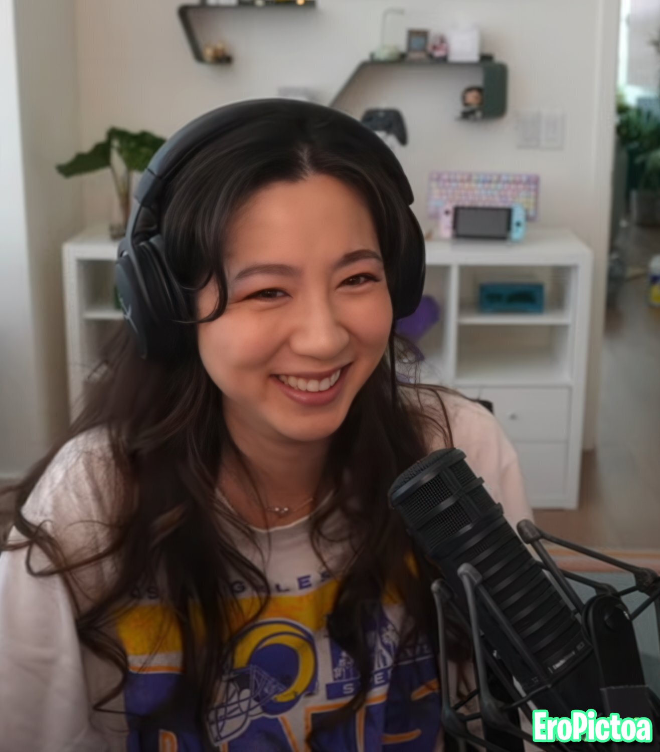 Fuslie [9] photo featuring perky - Part 51