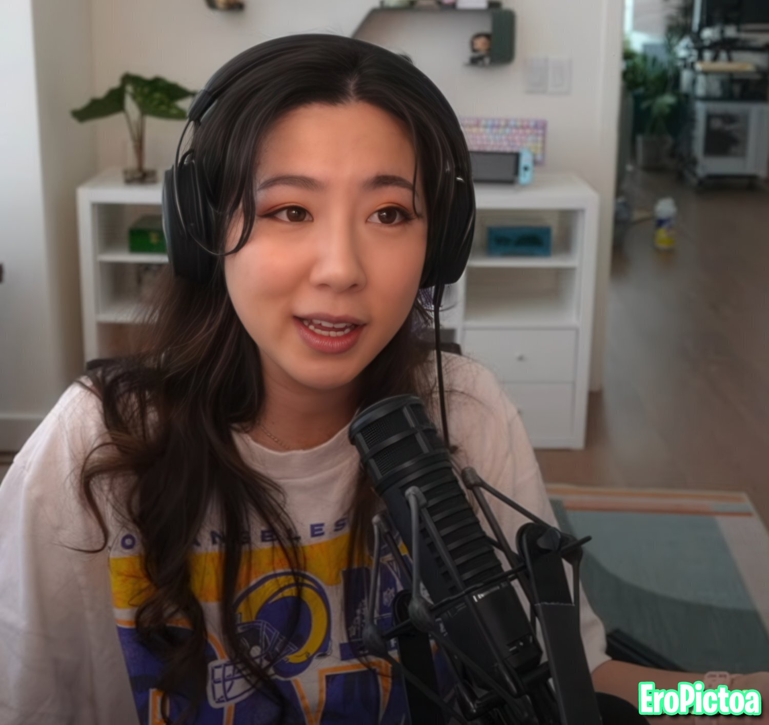Fuslie [9] photo featuring american - Part 61