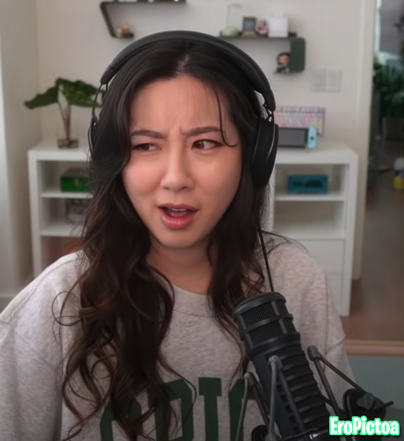 Fuslie [9] photo featuring brunette - Part 63