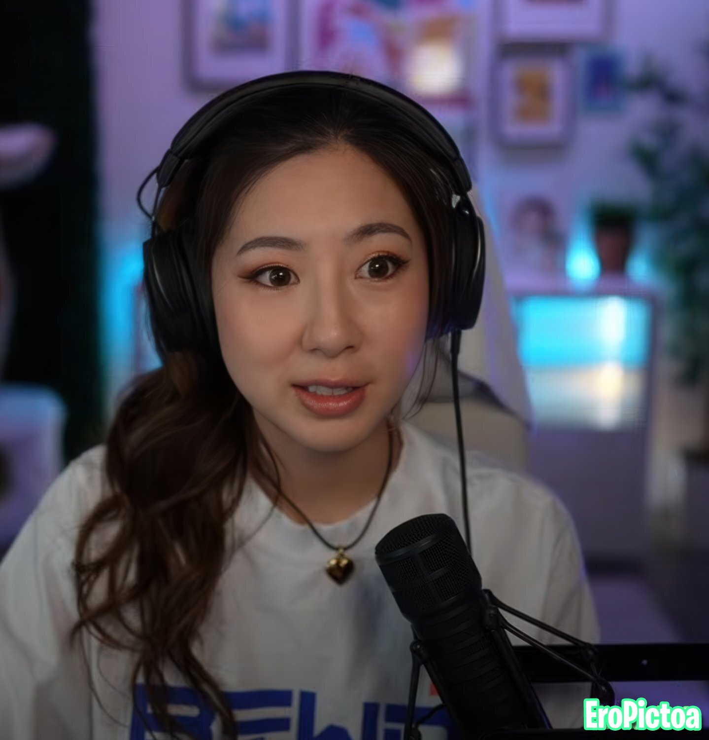 Fuslie [9] photo featuring streamer - Part 9