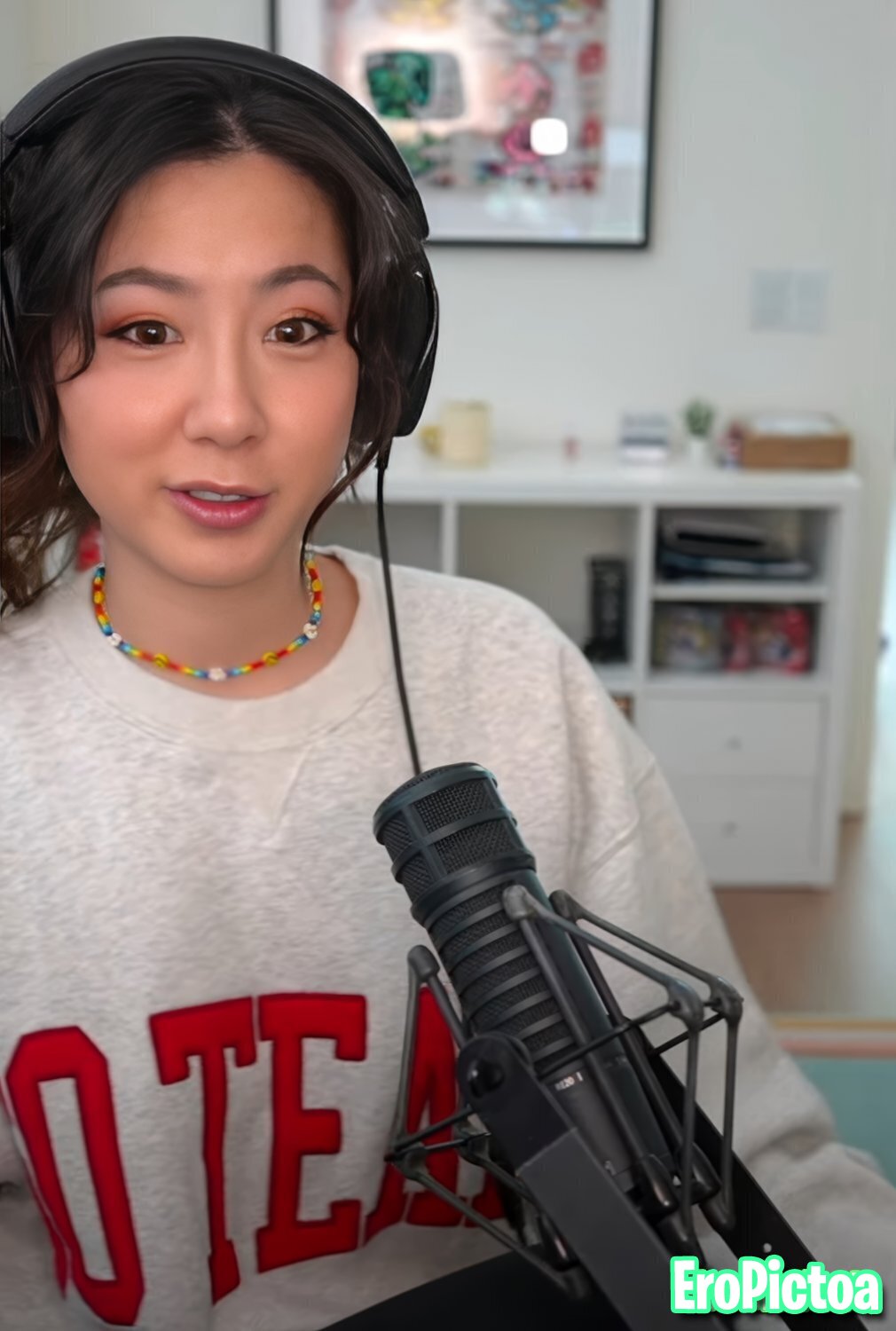 Fuslie [4] photo featuring youtubers - Part 10