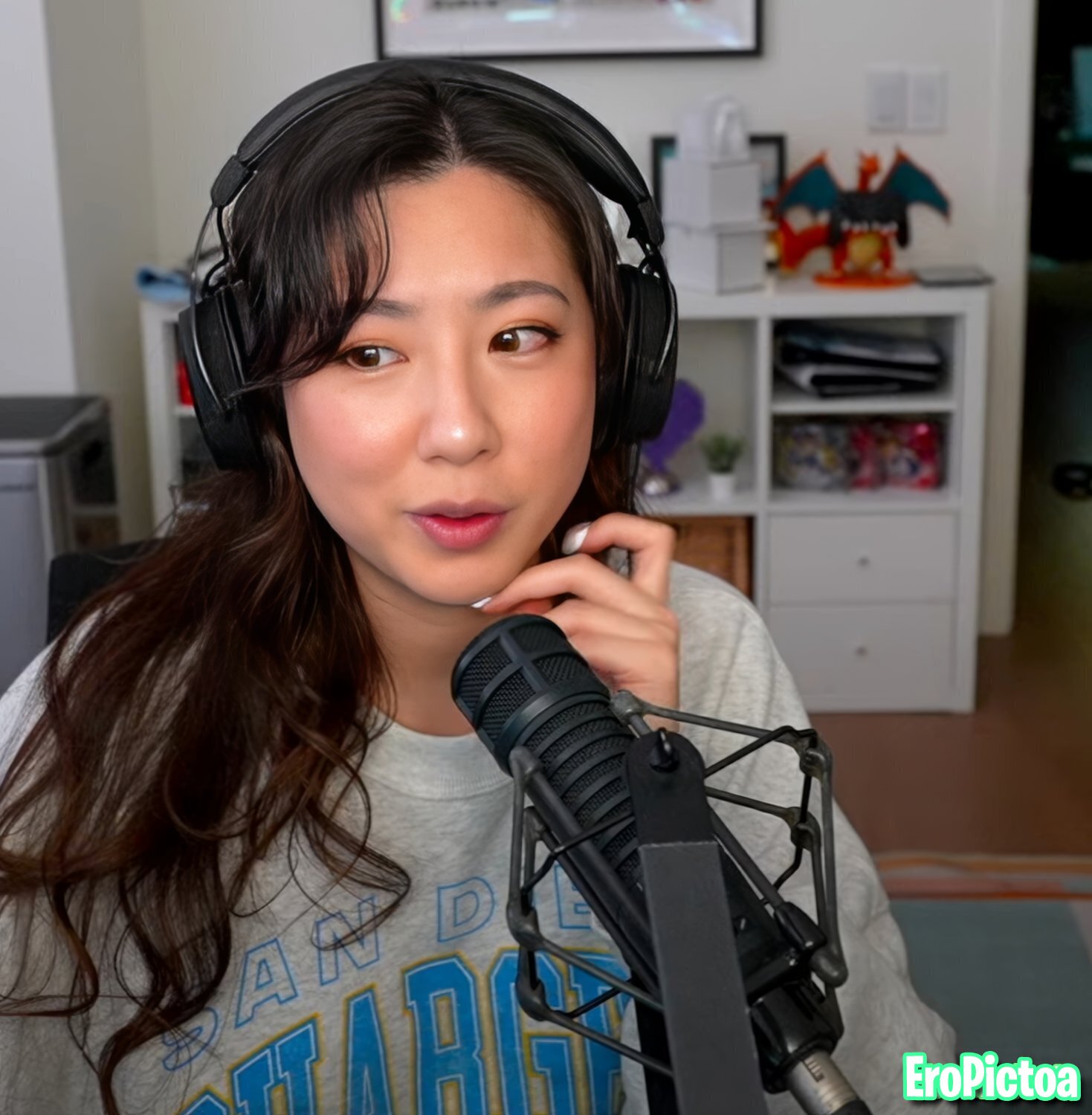 Fuslie [4] photo featuring youtubers - Part 100