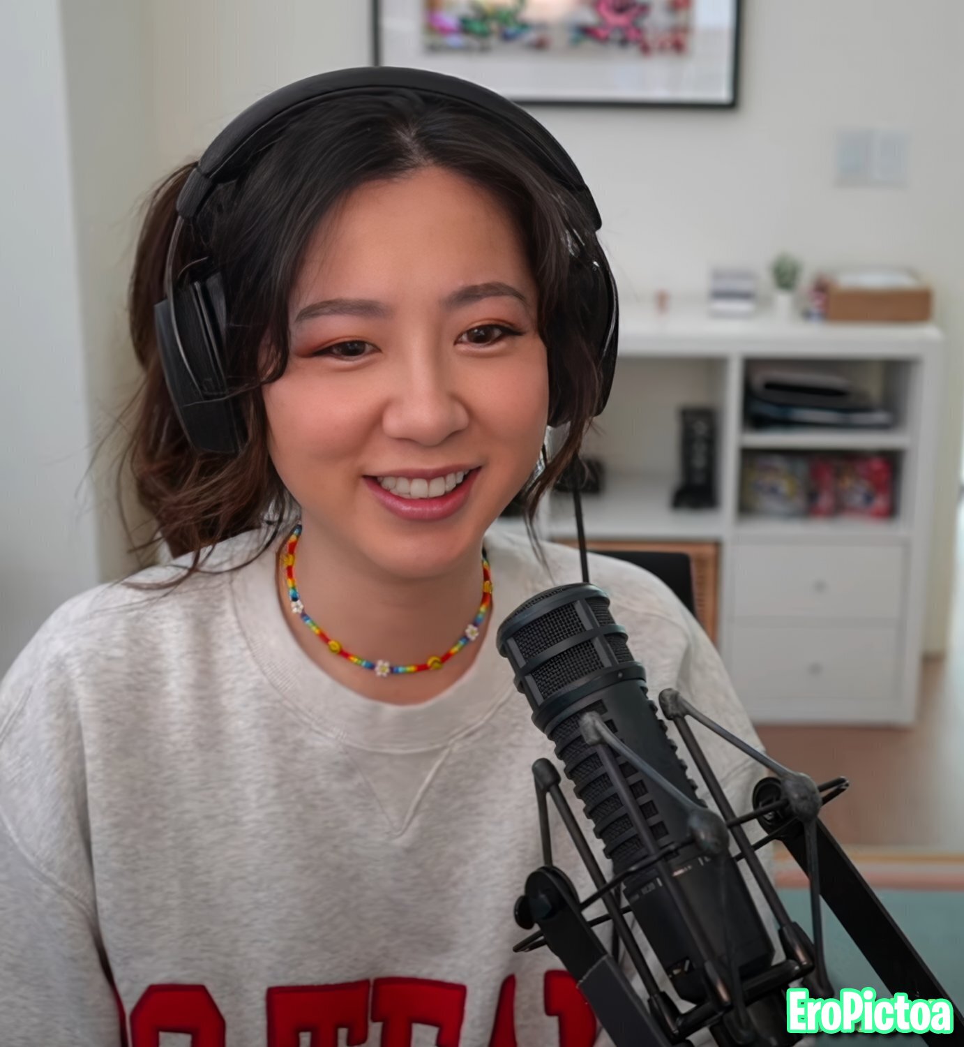 Fuslie [4] photo featuring brunette - Part 5