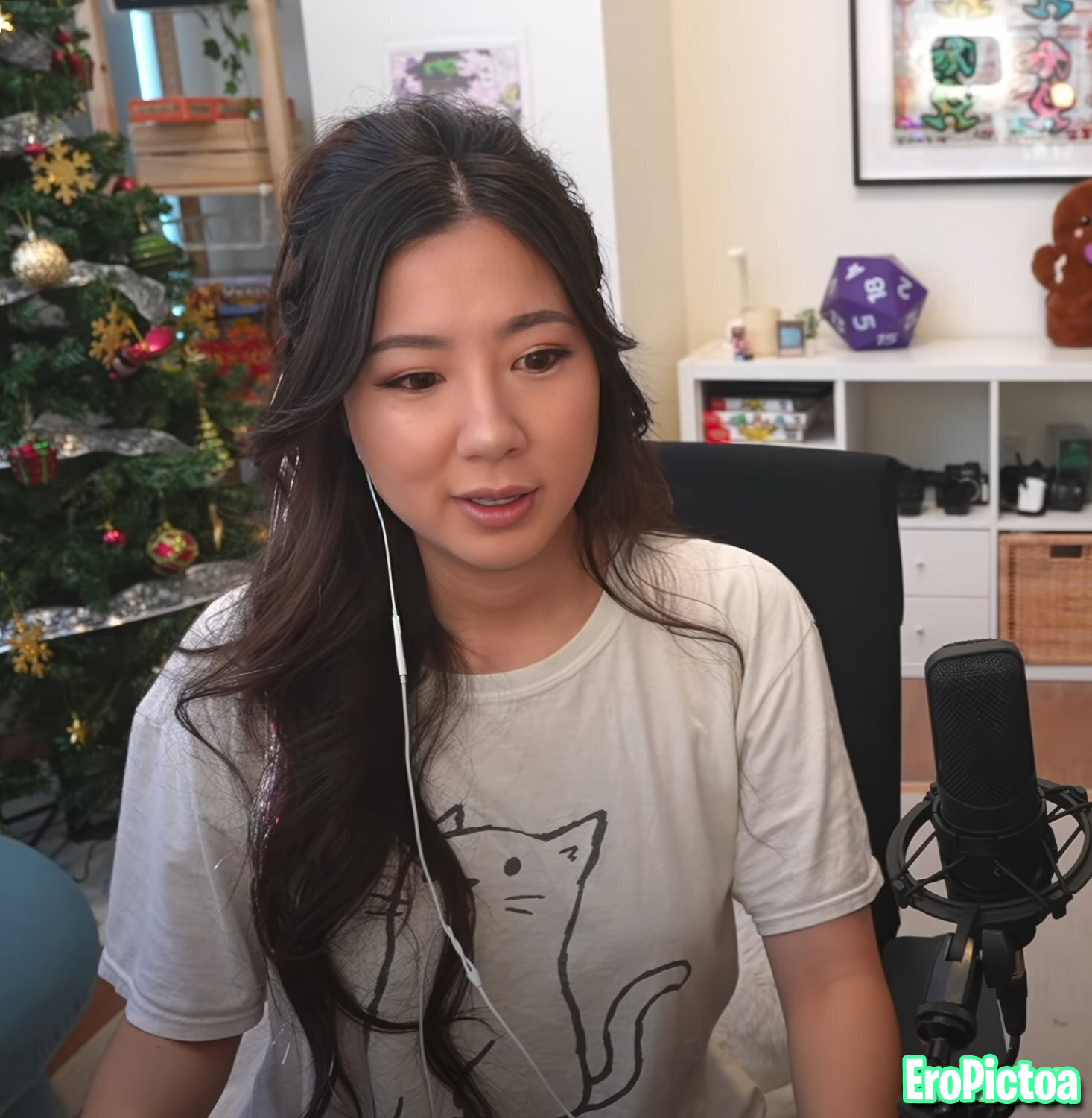 Fuslie [4] photo featuring twitch streamer - Part 69