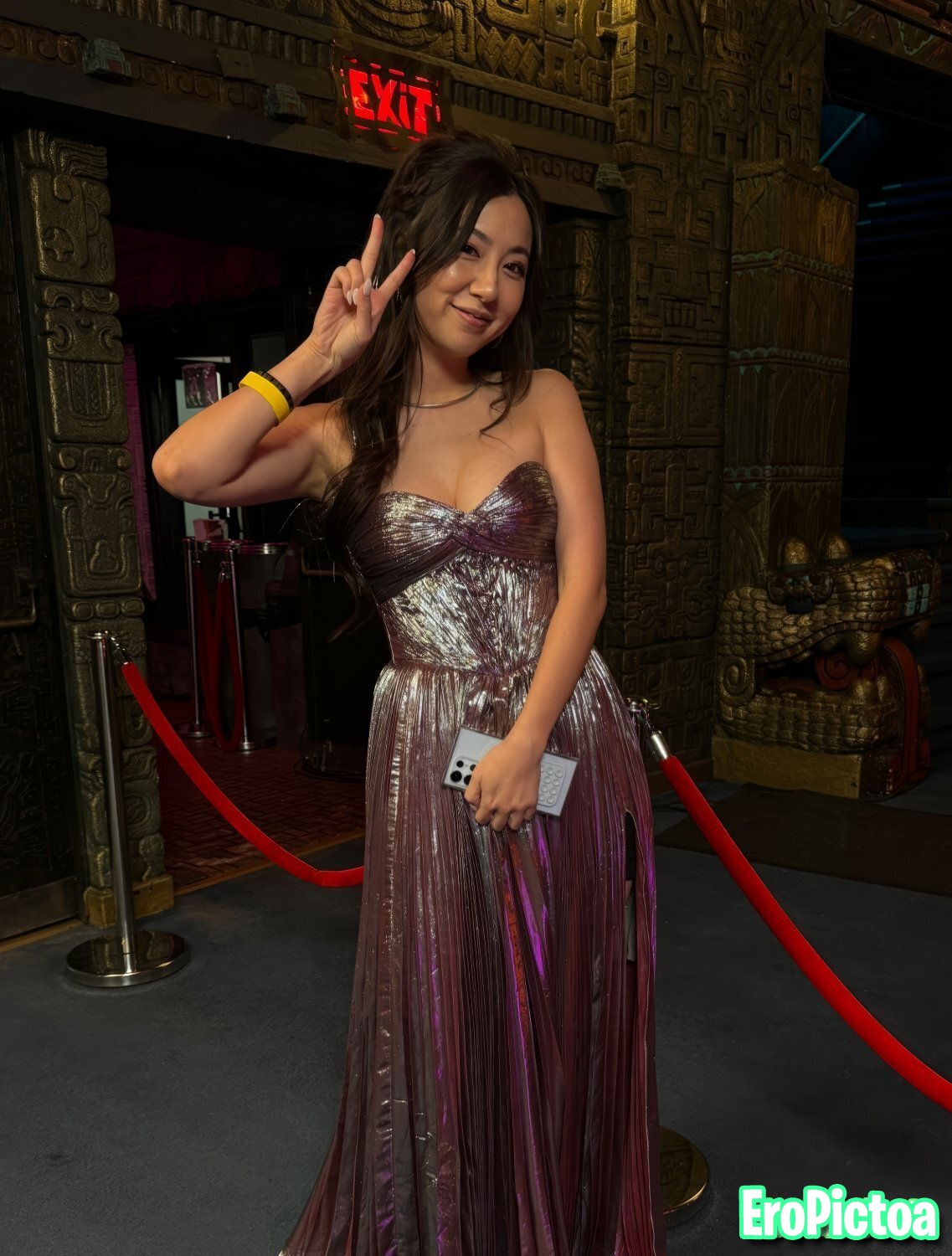 Fuslie [4] photo featuring twitch streamer - Part 84