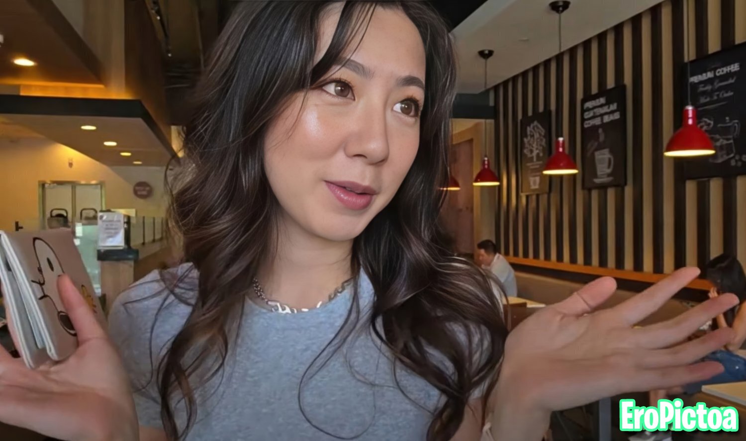 Fuslie [13] photo featuring influencer