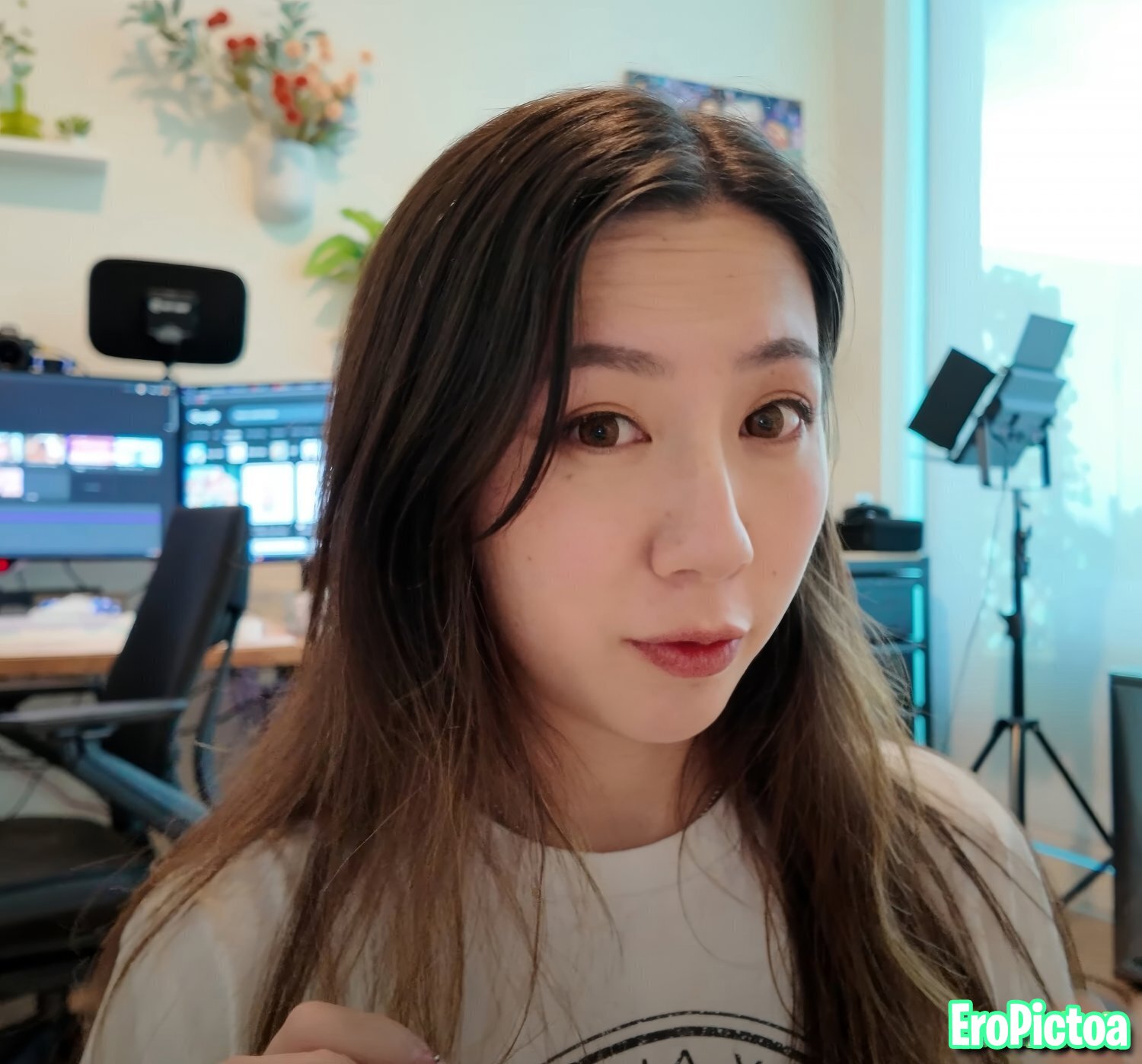 Fuslie [13] photo featuring PRK69420