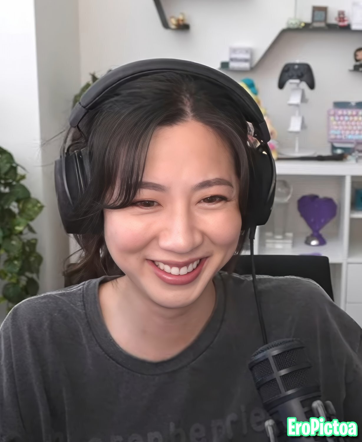 Fuslie [13] photo featuring natural