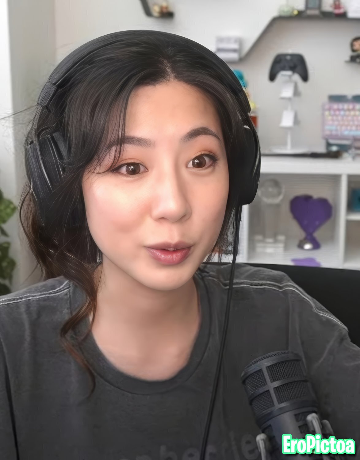 Fuslie [13] photo featuring long hair