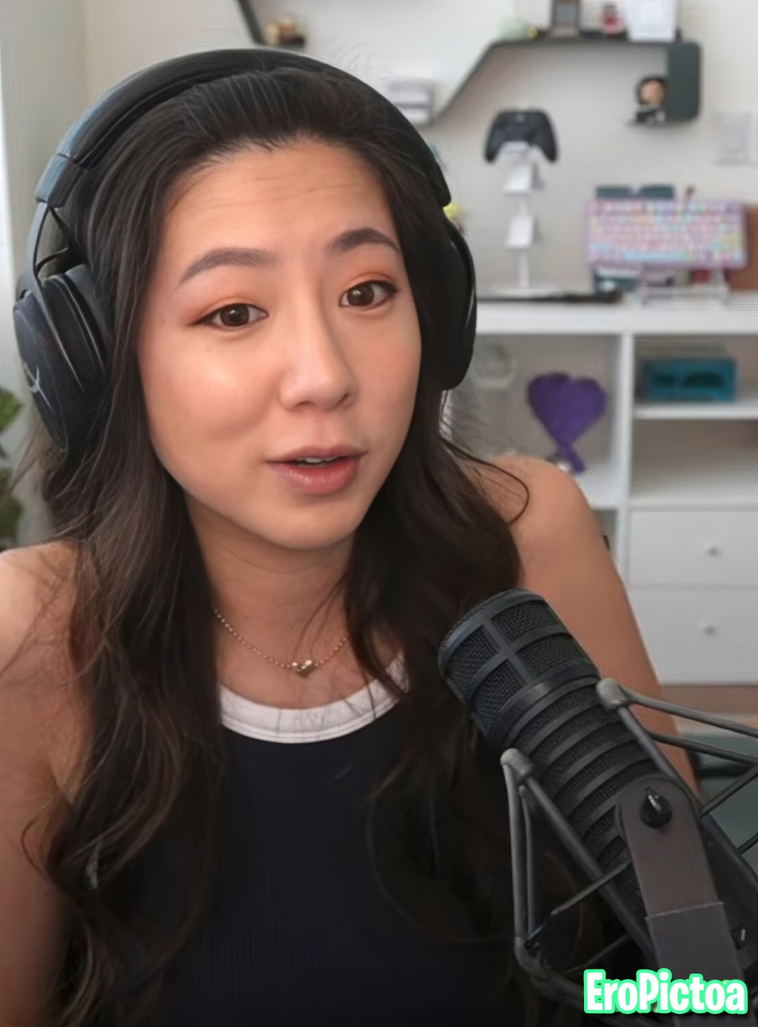 Fuslie [13] photo featuring streamer