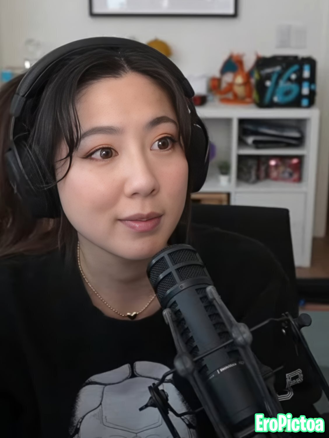 Fuslie [5] photo featuring long hair - Part 5