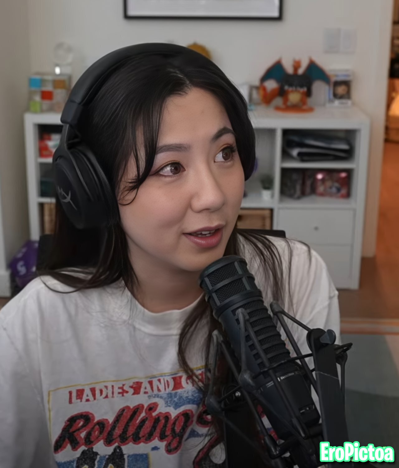 Fuslie [5] photo featuring influencer - Part 49