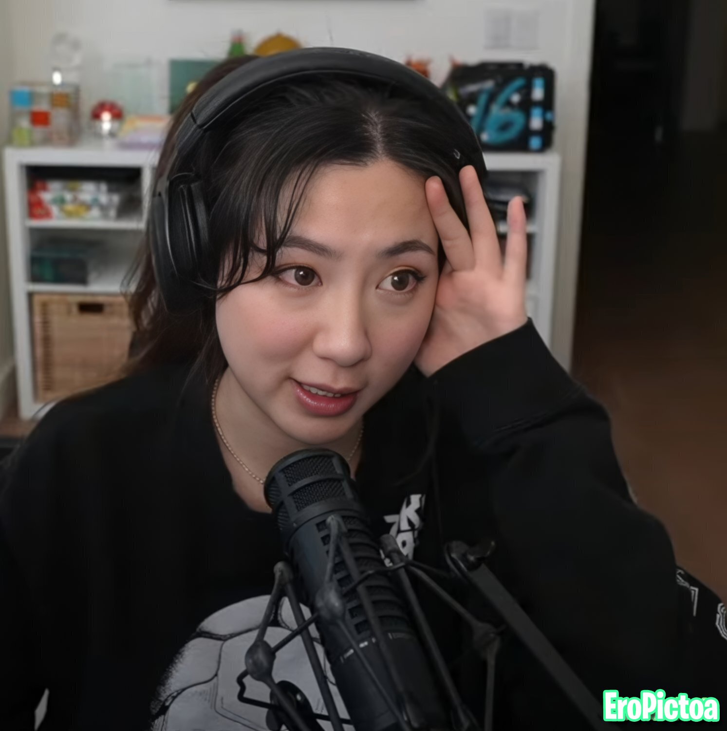 Fuslie [5] photo featuring petite - Part 7