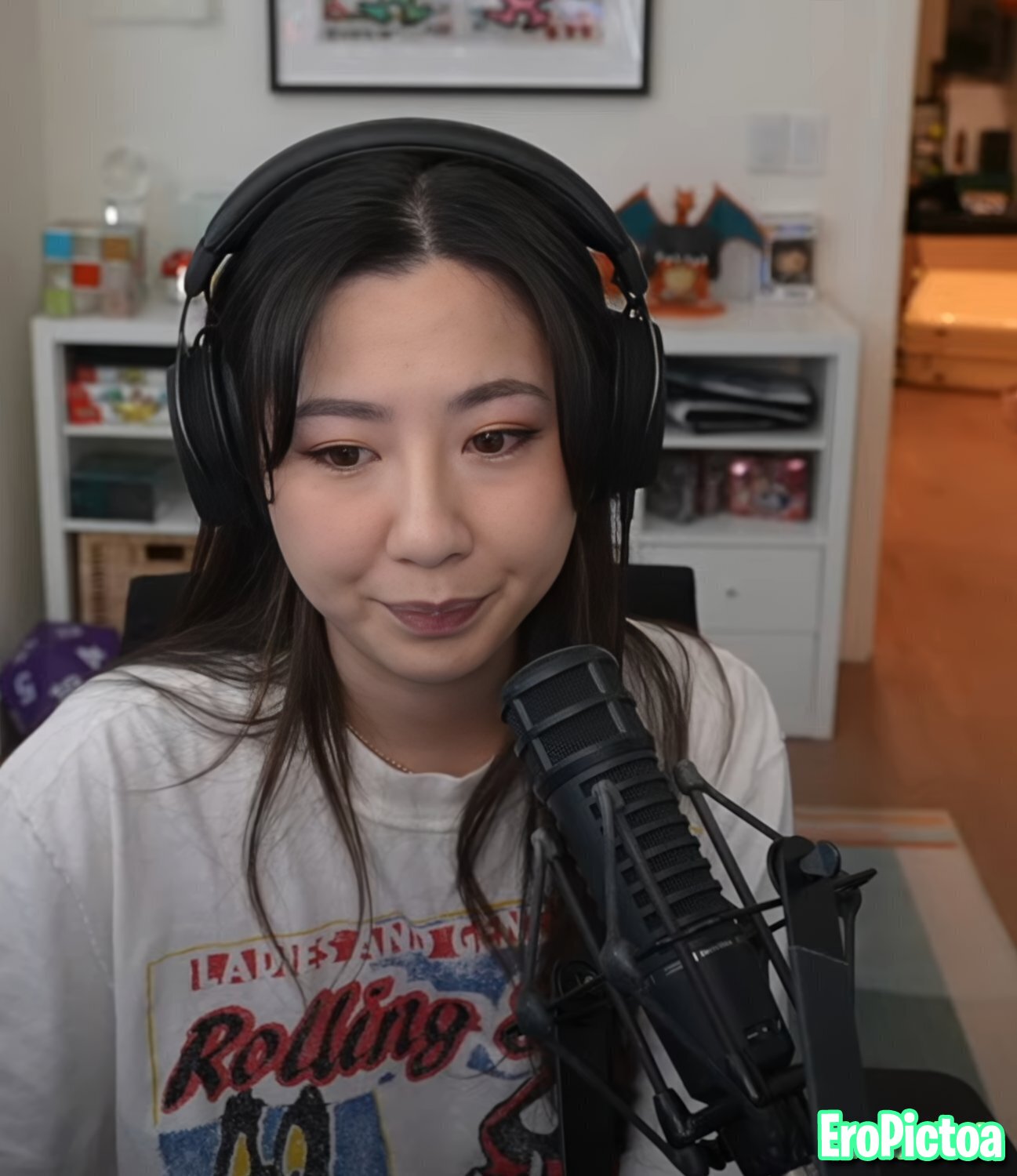 Fuslie [5] photo featuring brunette - Part 52