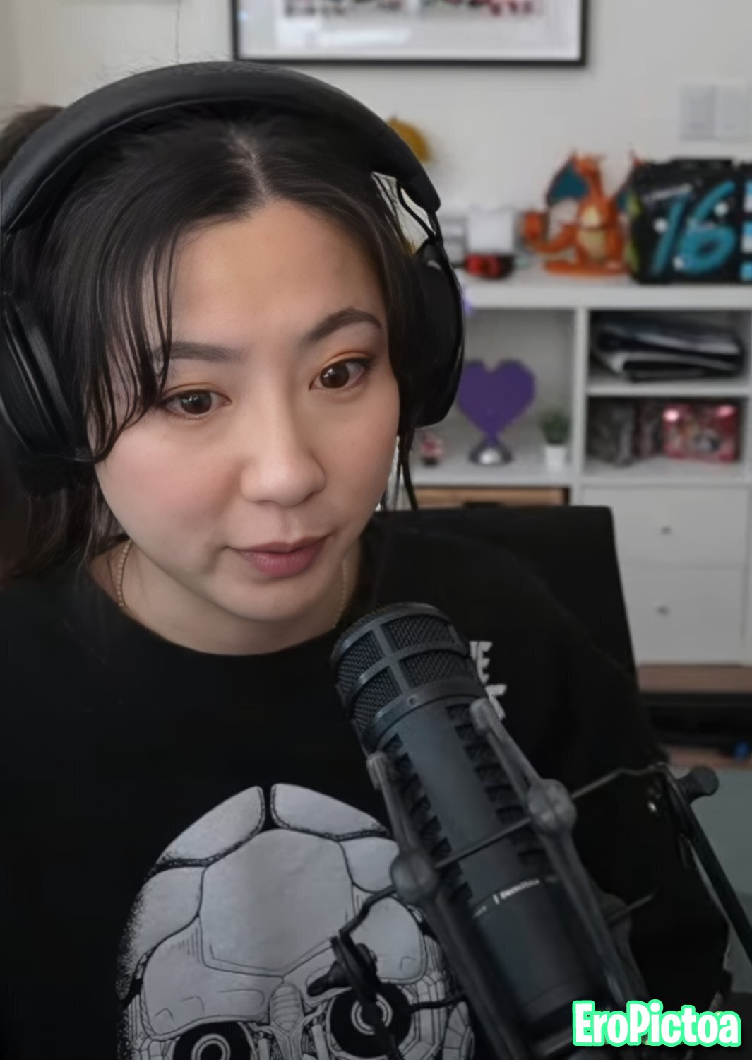 Fuslie [5] photo featuring streamer - Part 73