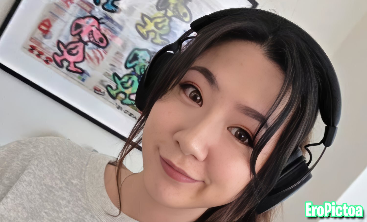 Fuslie [5] photo featuring long hair - Part 85
