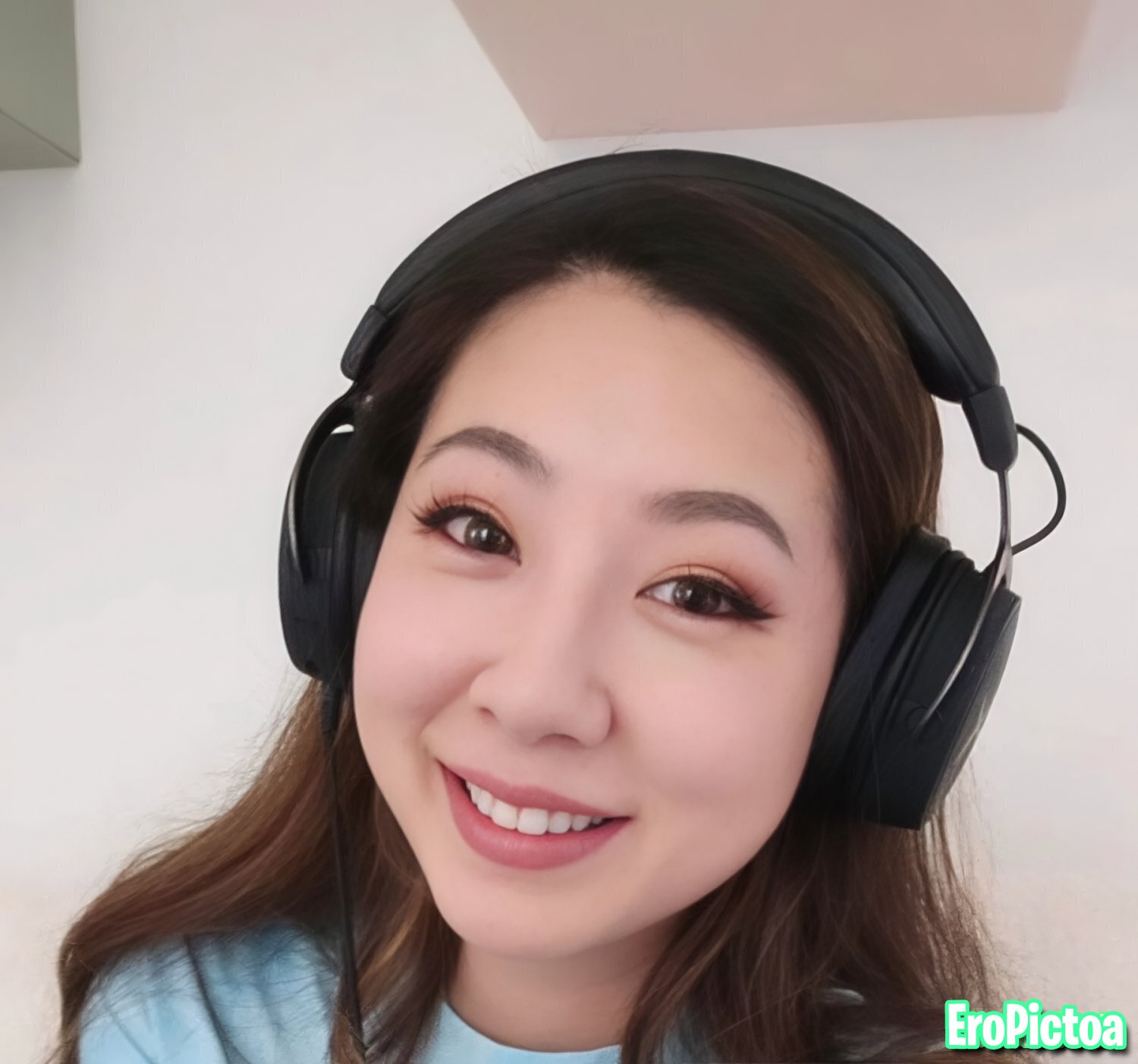 Fuslie [5] photo featuring influencer - Part 97