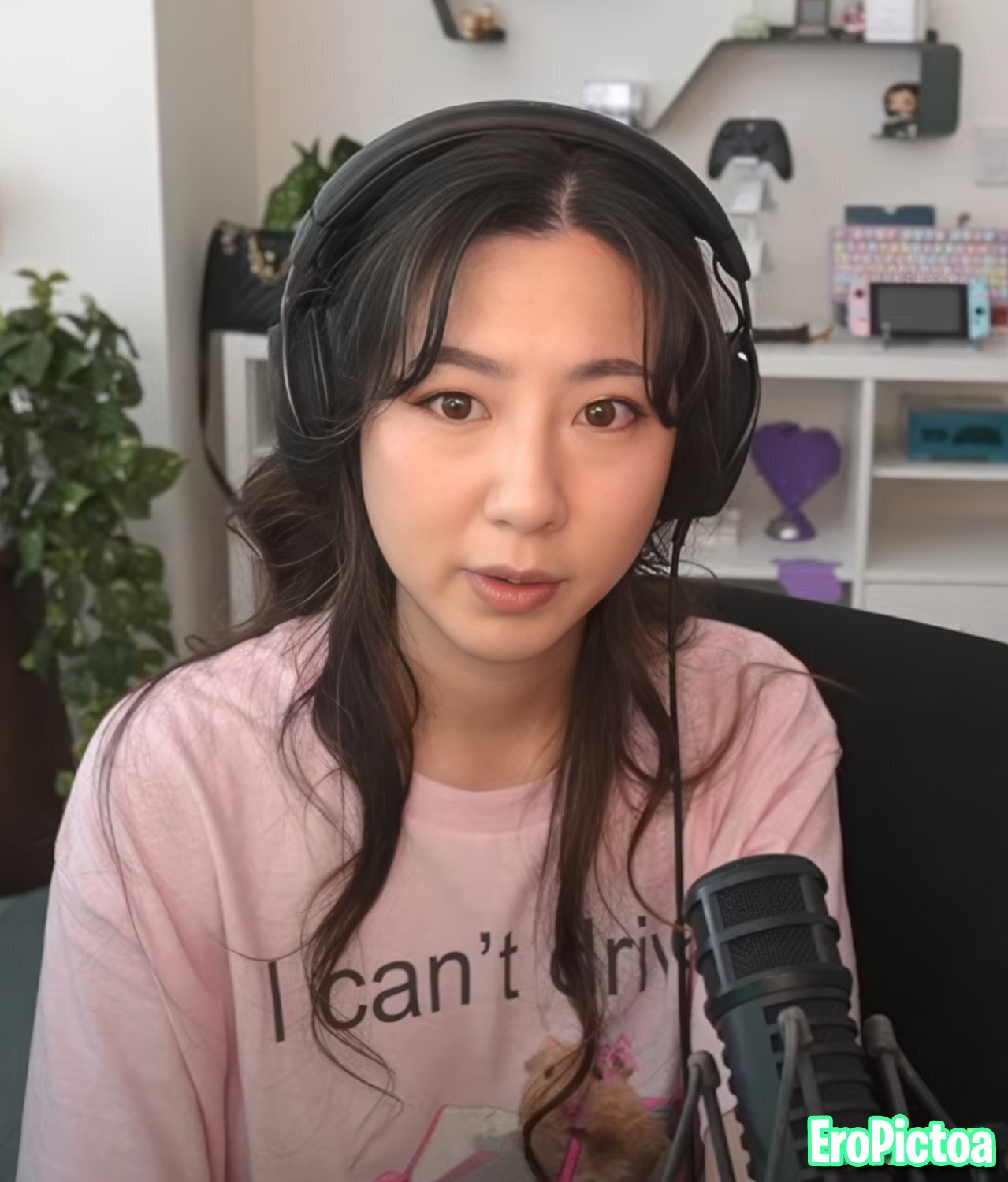 Fuslie [11] photo featuring twitch streamer - Part 15