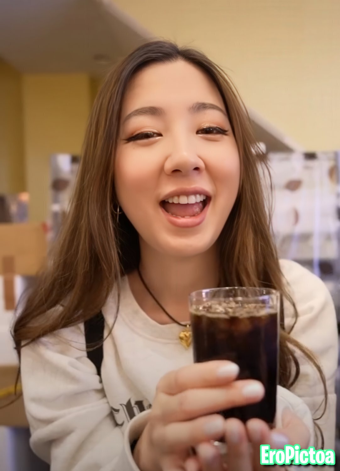 Fuslie [11] photo featuring long hair - Part 24