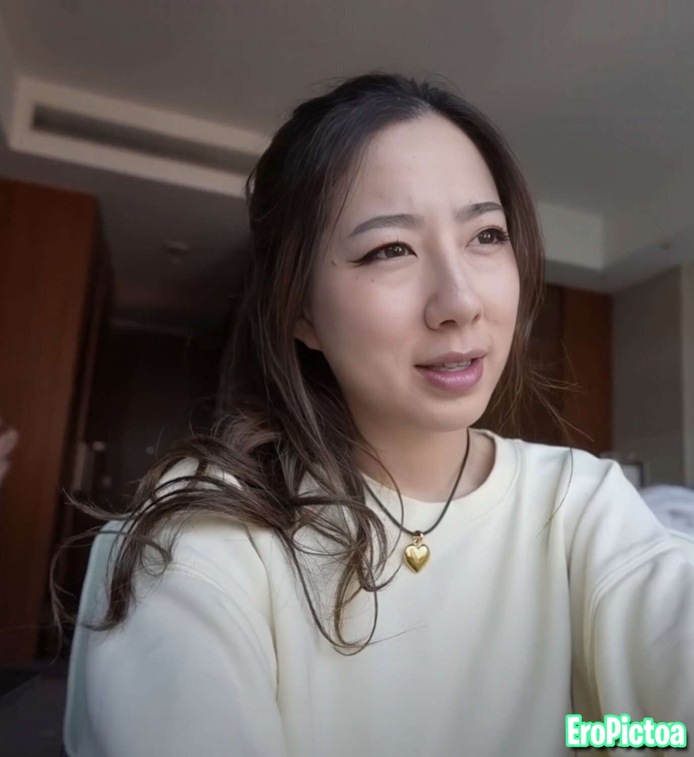 Fuslie [11] photo featuring influencer - Part 28