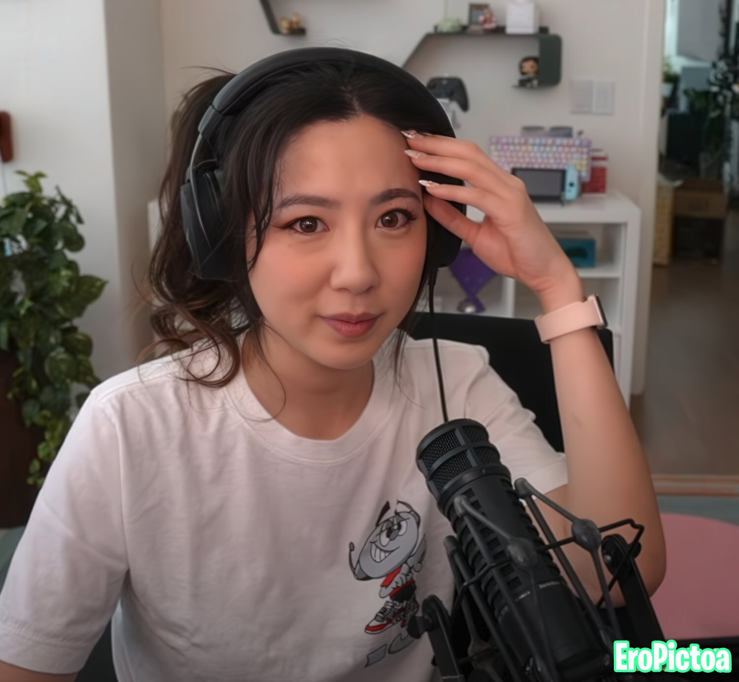 Fuslie [11] photo featuring asian american - Part 42