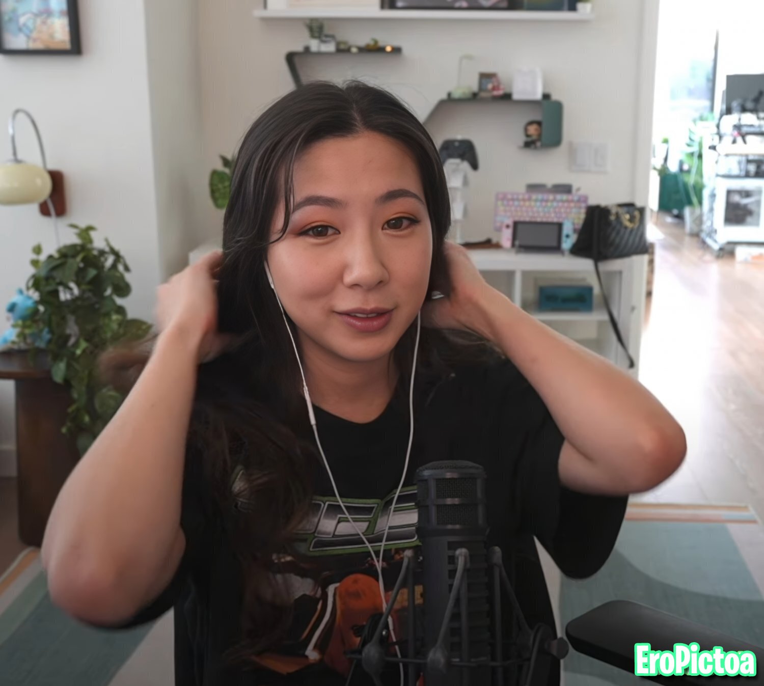 Fuslie [11] photo featuring brunette - Part 55