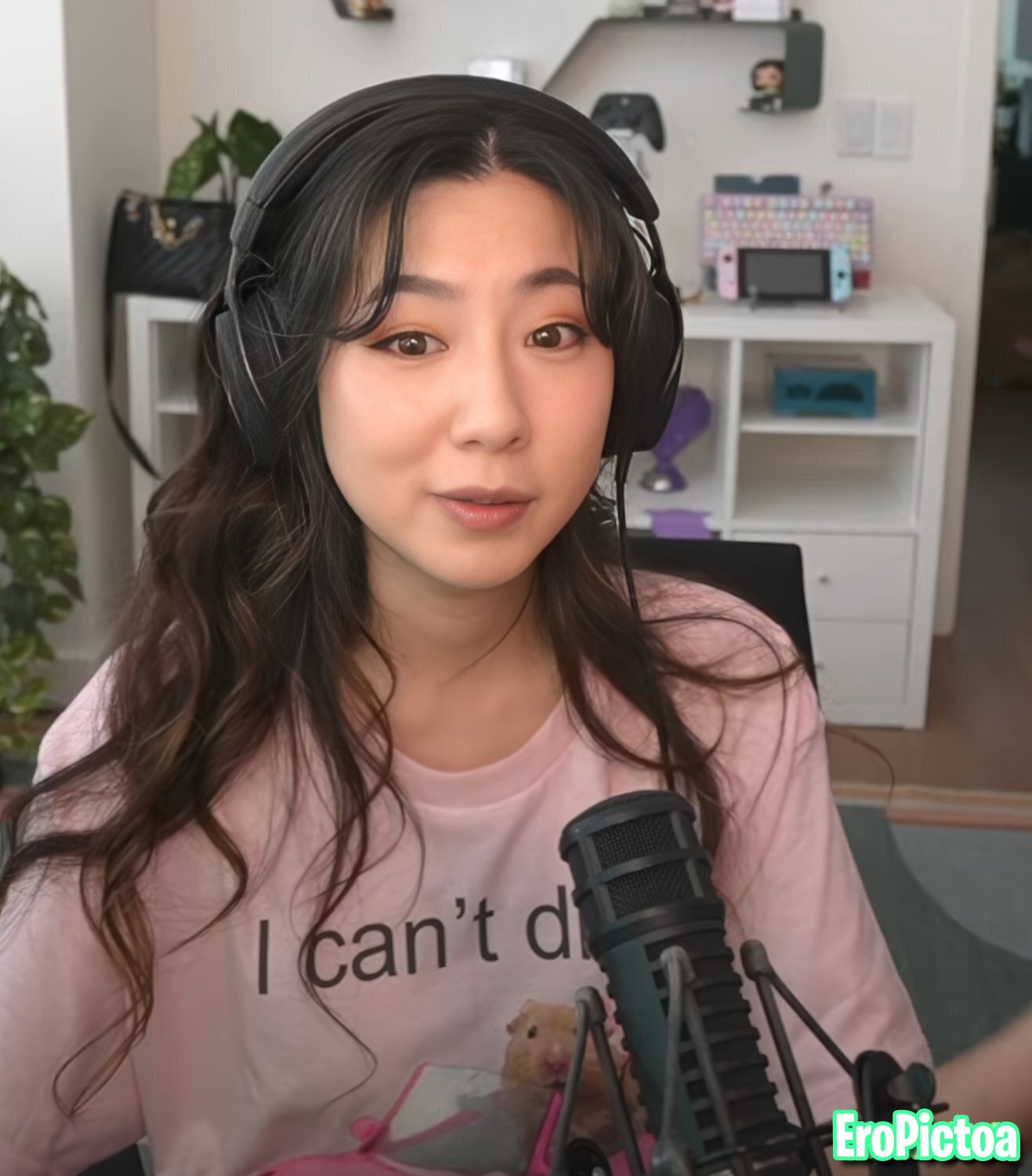 Fuslie [11] photo featuring american - Part 75