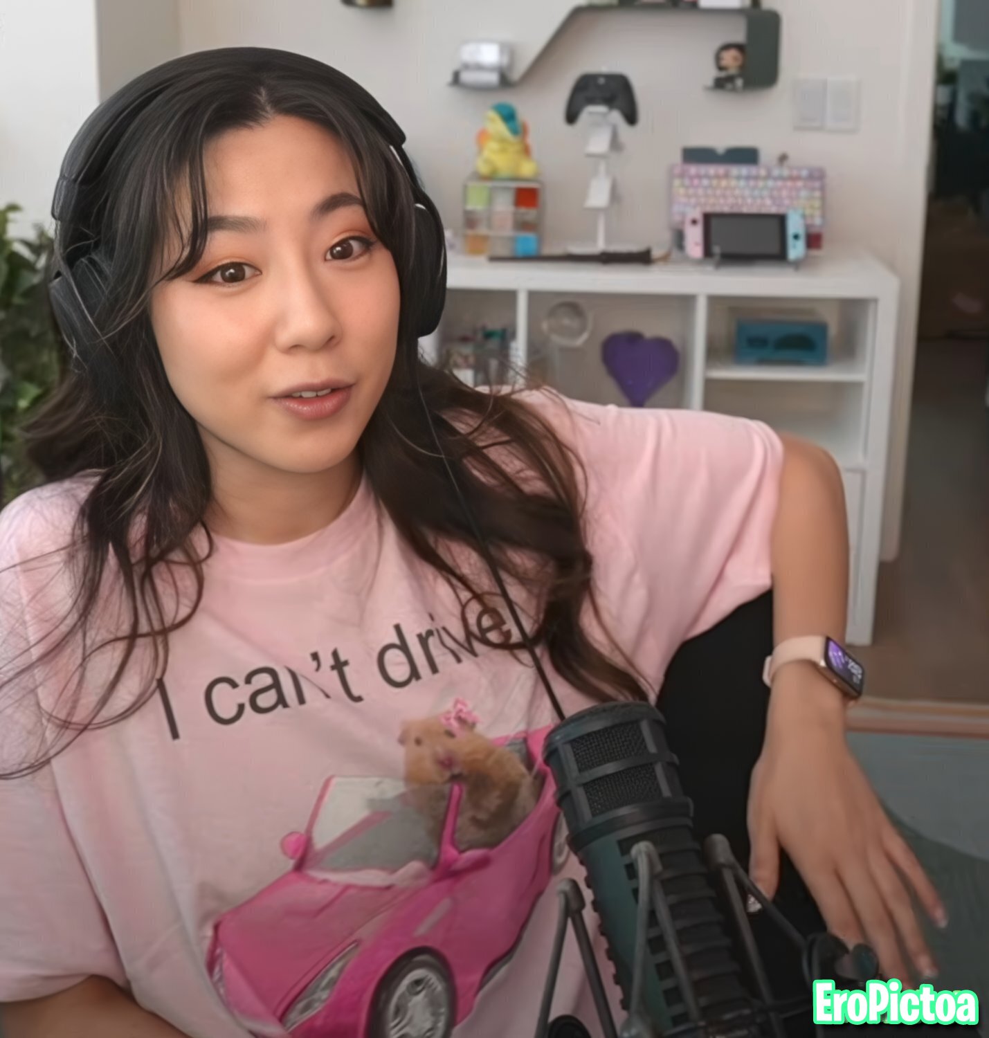 Fuslie [11] photo featuring streamer - Part 77