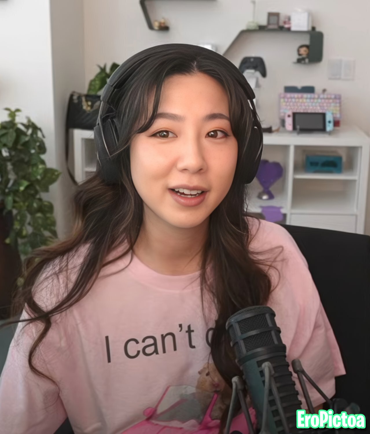 Fuslie [11] photo featuring twitch streamer - Part 79