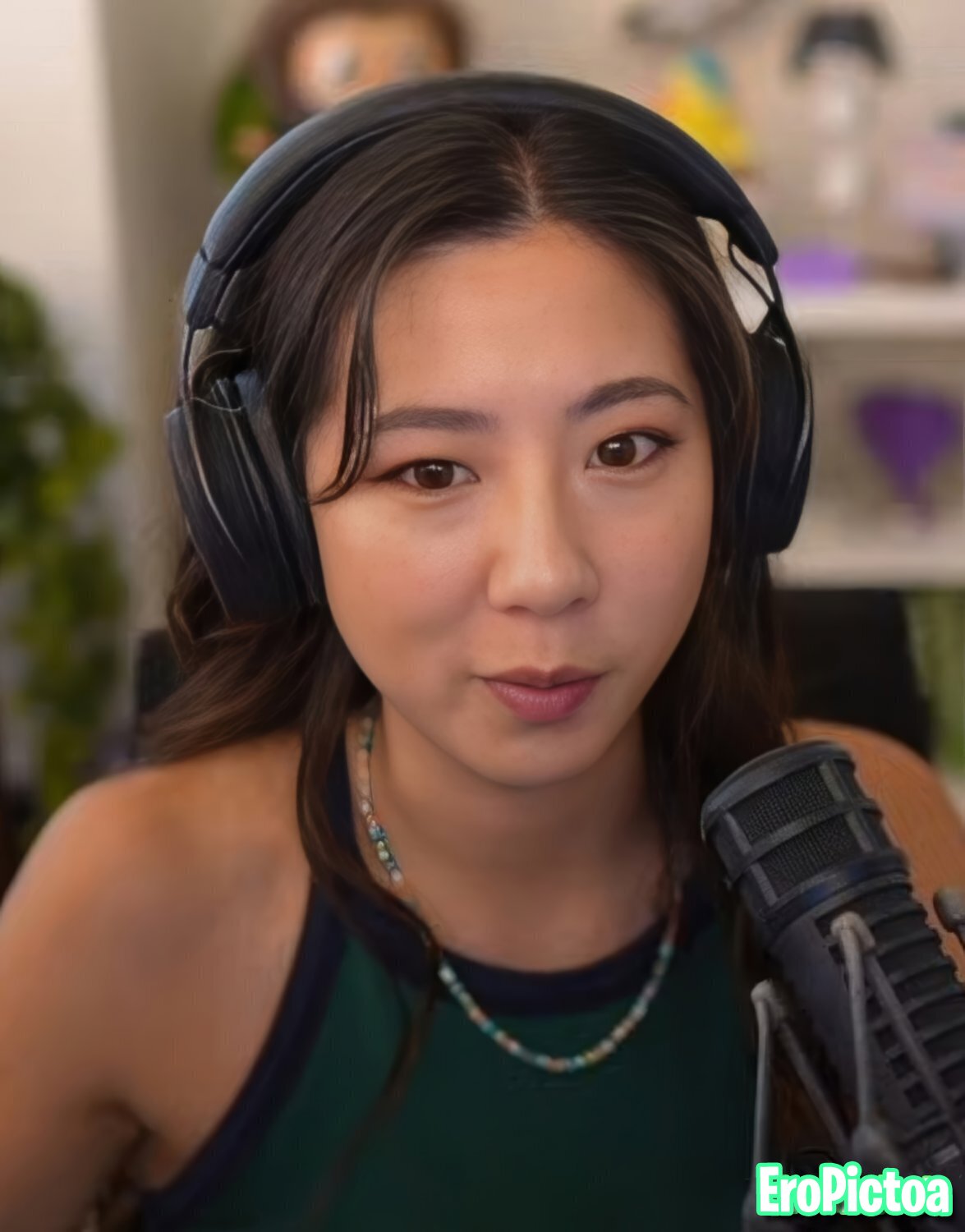 Fuslie [15] photo featuring asian - Part 1