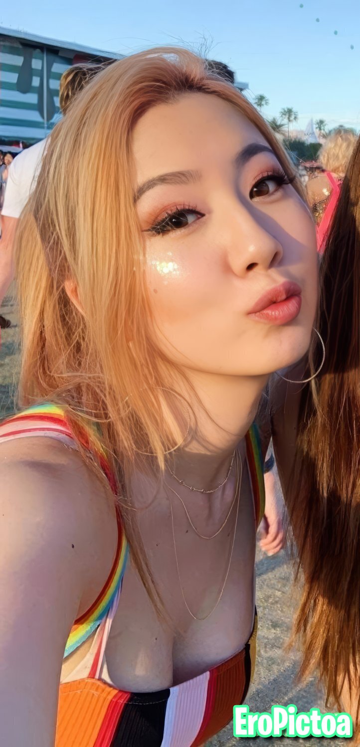 Fuslie [15] photo featuring natural - Part 47