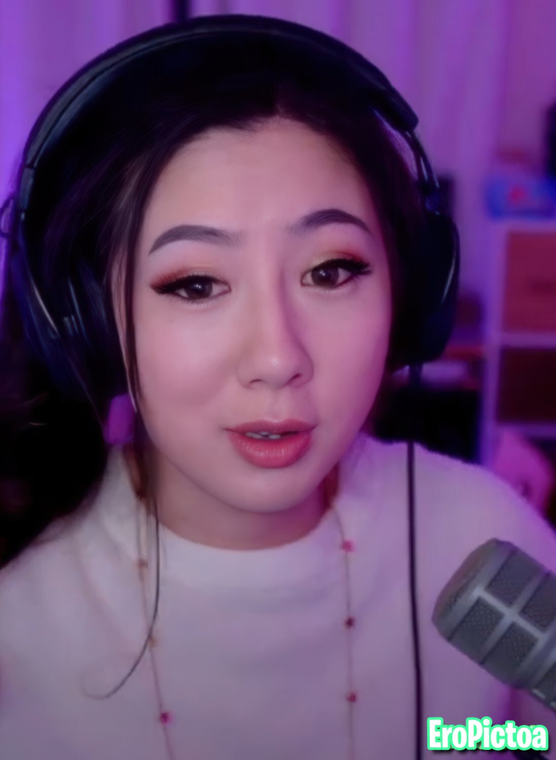 Fuslie [10] photo featuring influencer - Part 12