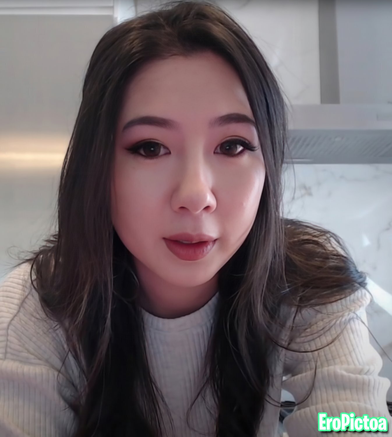 Fuslie [10] photo featuring streamer - Part 29