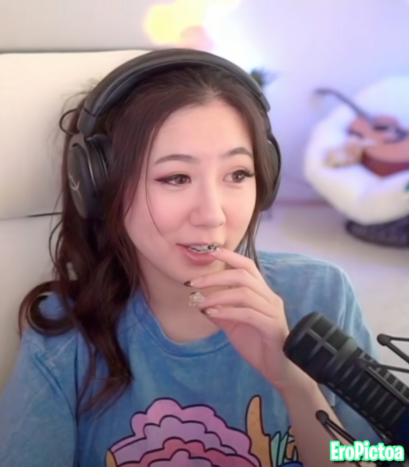 Fuslie [10] photo featuring twitch streamer - Part 79