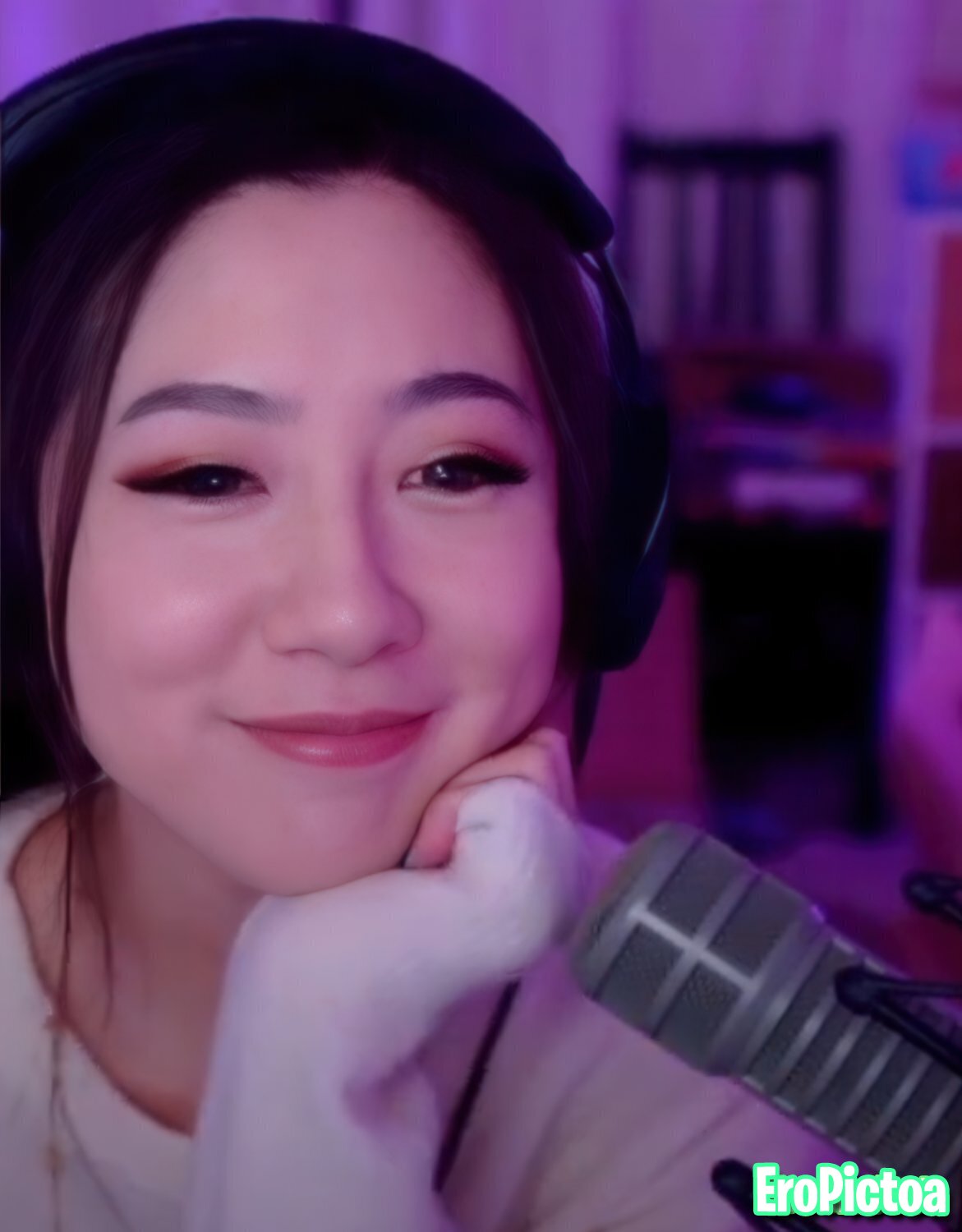 Fuslie [10] photo featuring brunette - Part 8