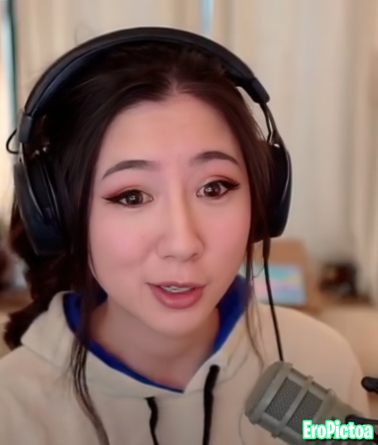 Fuslie [10] photo featuring streamer - Part 93