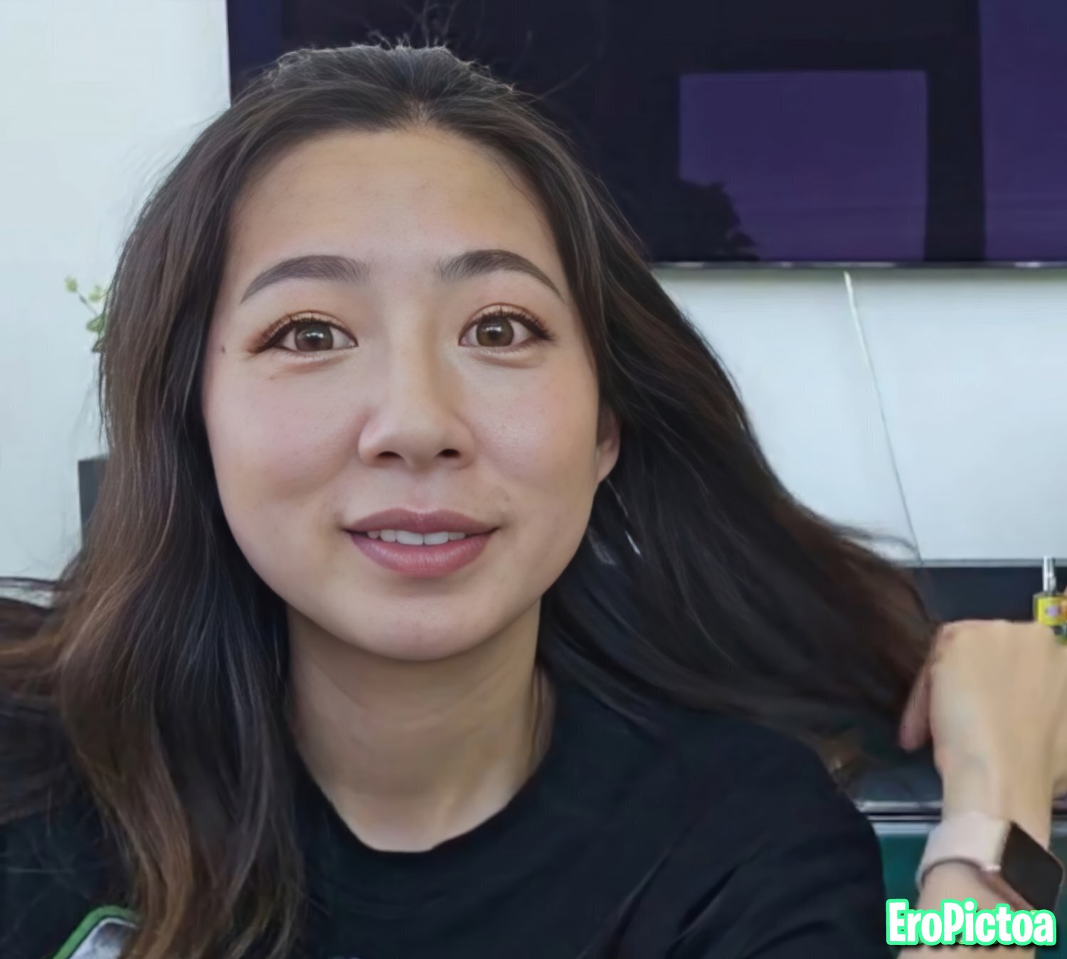 Fuslie [14] photo featuring asian