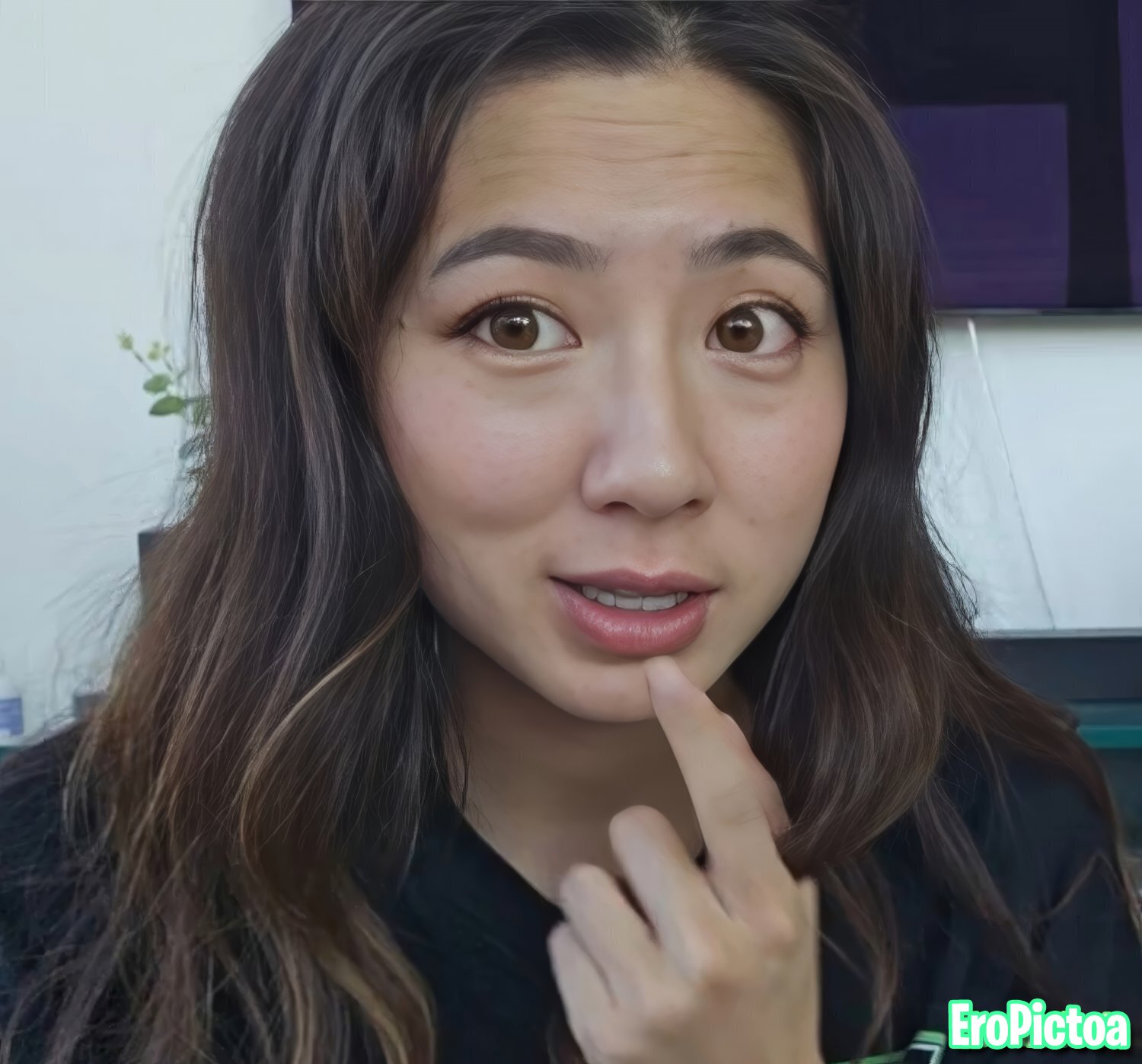 Fuslie [14] photo featuring asian