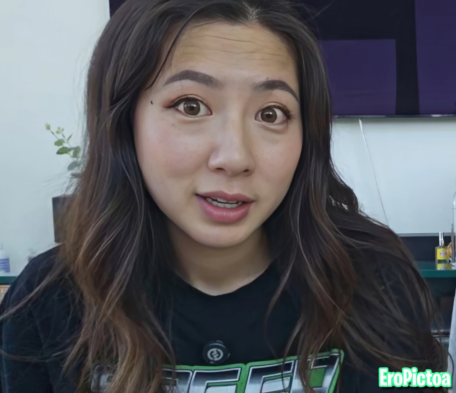 Fuslie [14] photo featuring PRK69420