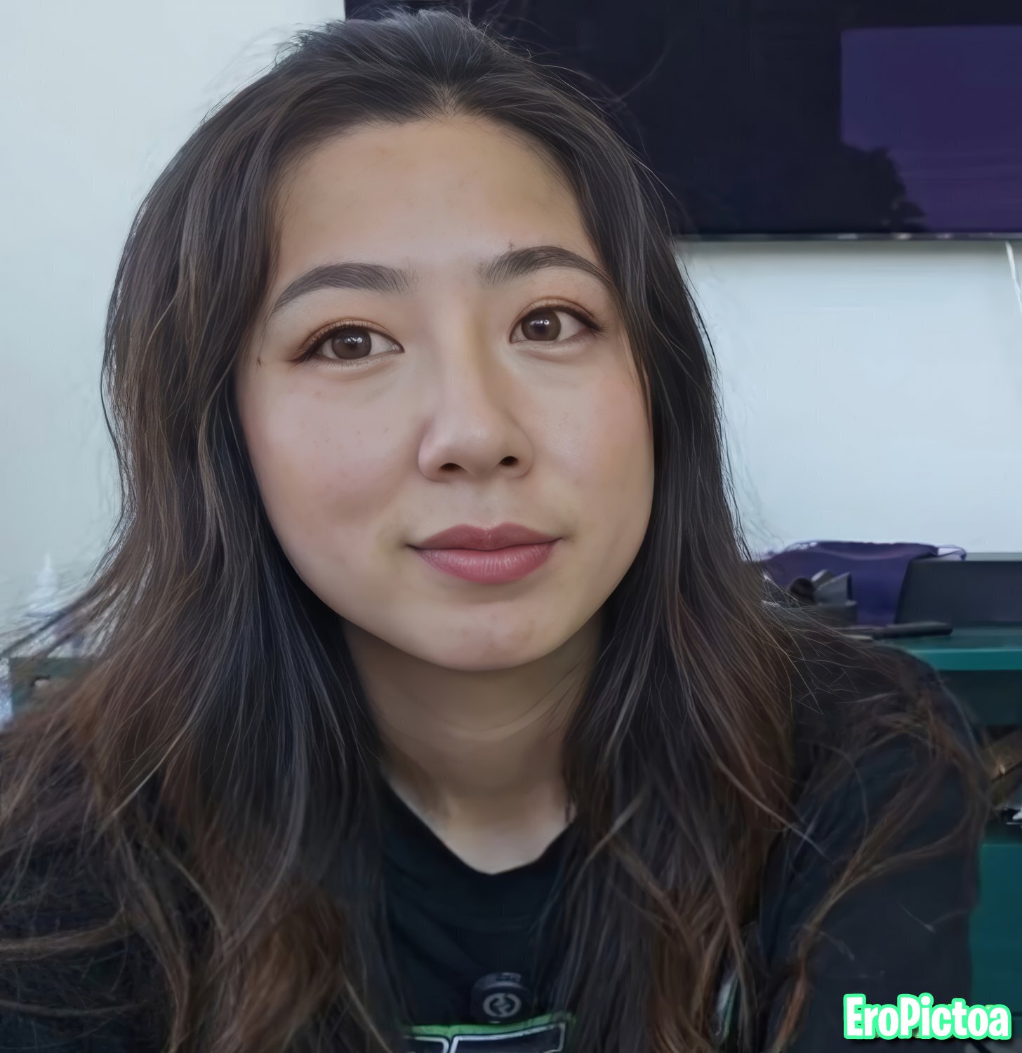 Fuslie [14] photo featuring asian