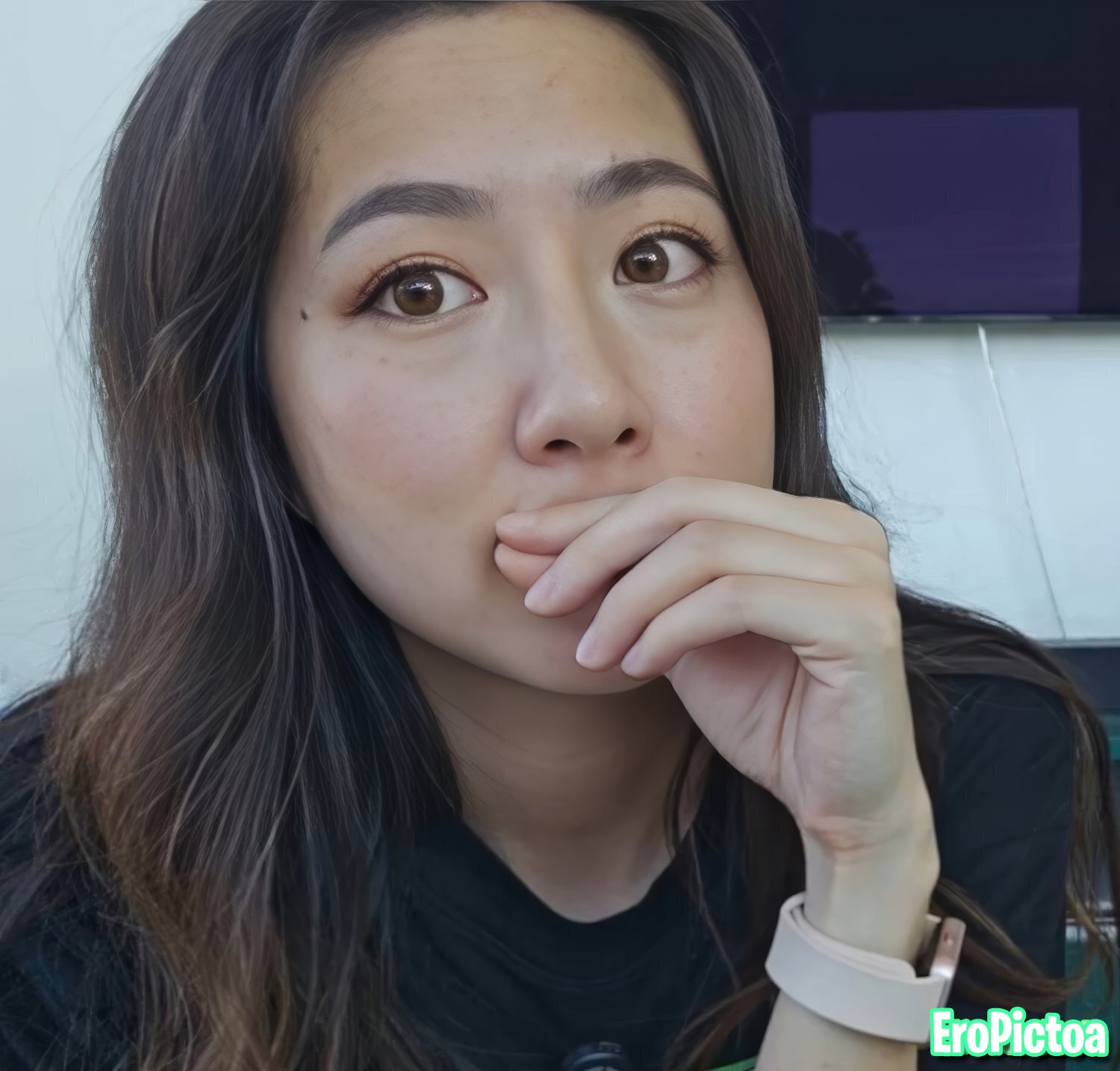 Fuslie [14] photo featuring youtuber