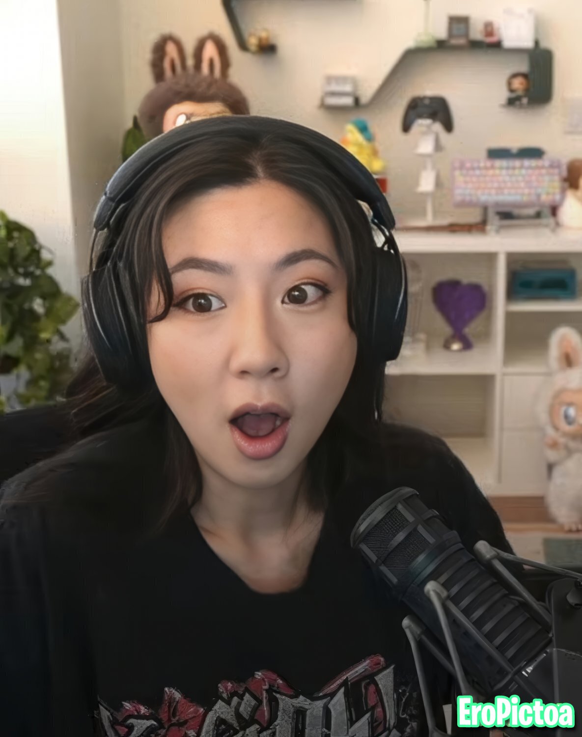 Fuslie [14] photo featuring long hair