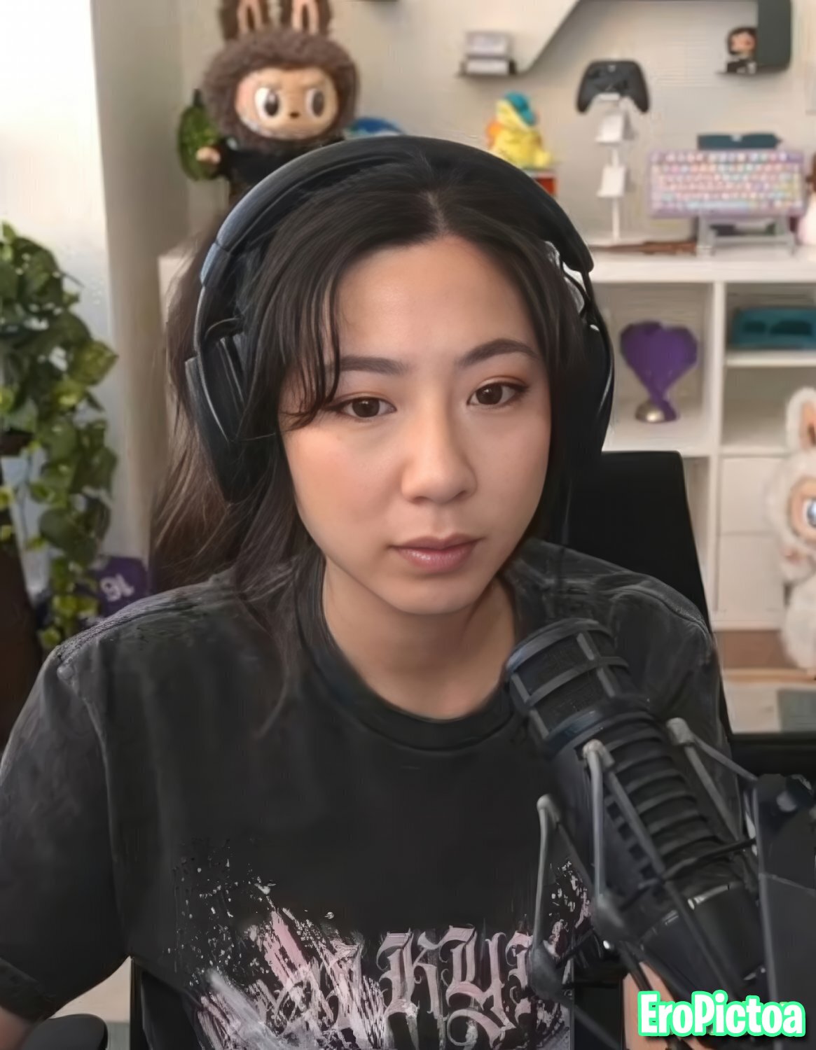 Fuslie [14] photo featuring twitch