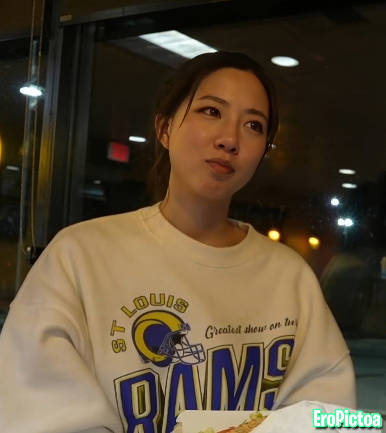 Fuslie [14] photo featuring streamer