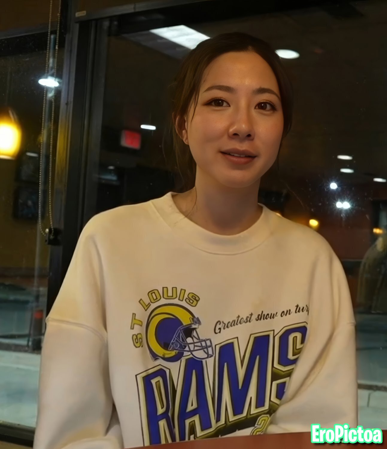 Fuslie [14] photo featuring youtuber